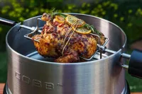 Cobb_Rotisserie_Draaispit_met_kip