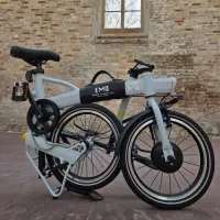 EMQ_Light_V6_0_elektrische_vouwfiets_Ice_Blue_3