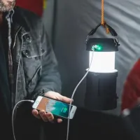 Nebo_Big_Poppy___oplaadbare_kampeerlamp___spotlight___sfeerverlichting_en_powerbank_4